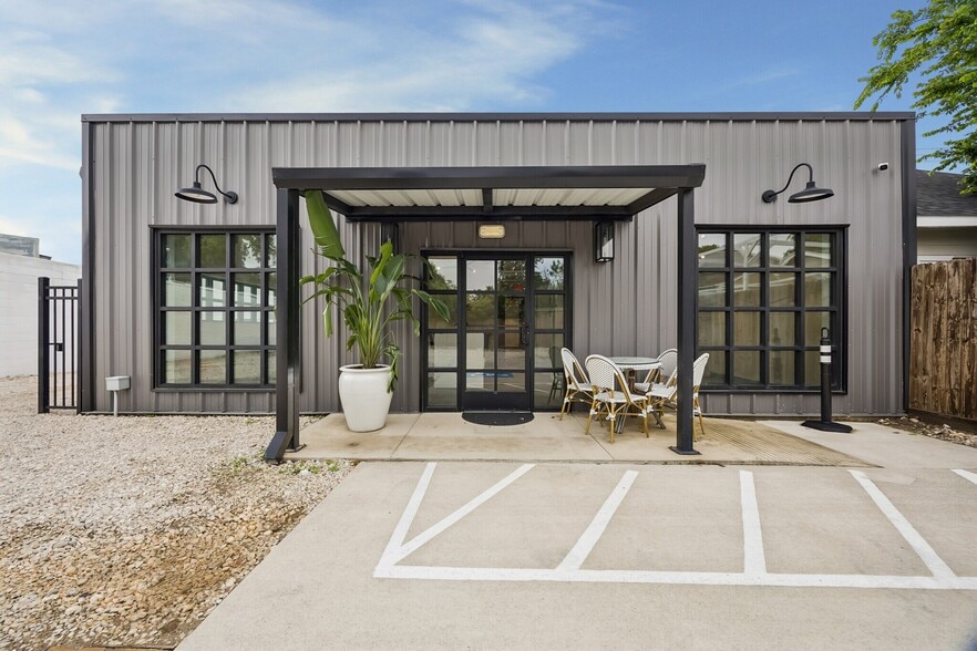More Photos Of 4521 N Main St, Houston Medical For Lease