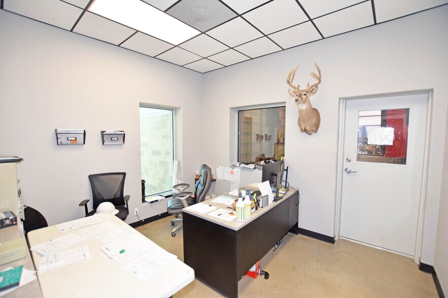 More Photos Of 2250 Dixie Blvd, Odessa Industrial For Sale