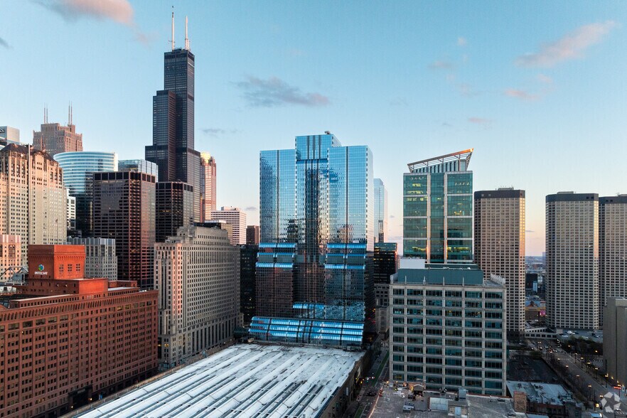 More Photos Of 500 W Madison St, Chicago Office For Lease