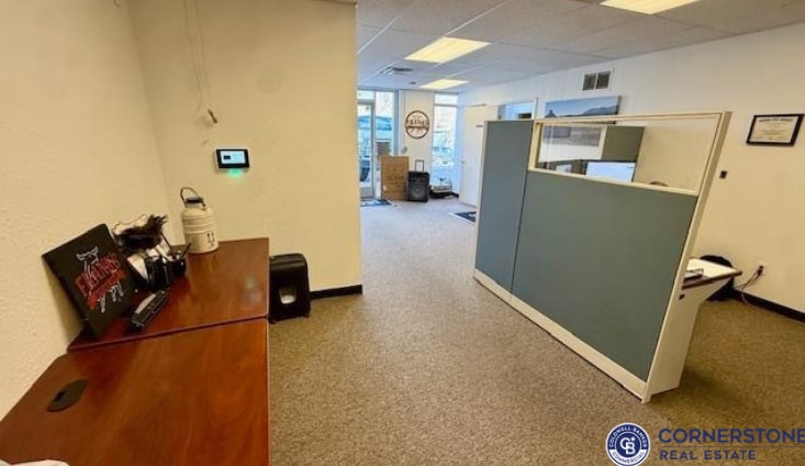 More Photos Of 1944 Cy Ave, Casper Storefront Retail Office For Sale