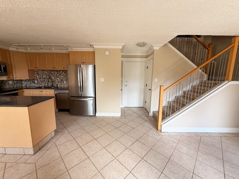 More Photos Of 9342 103rd Ave NW, Edmonton Apartments For Sale