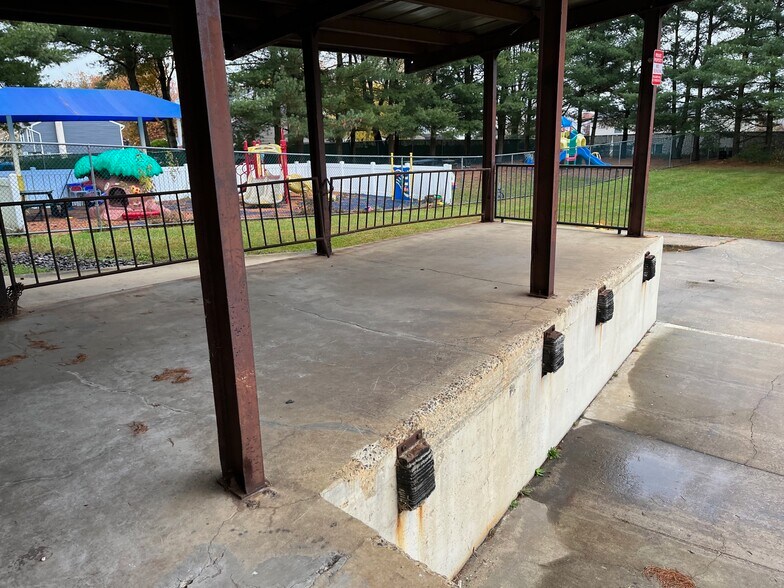 More Photos Of 510 Williamstown Rd, Sicklerville General Retail For Lease