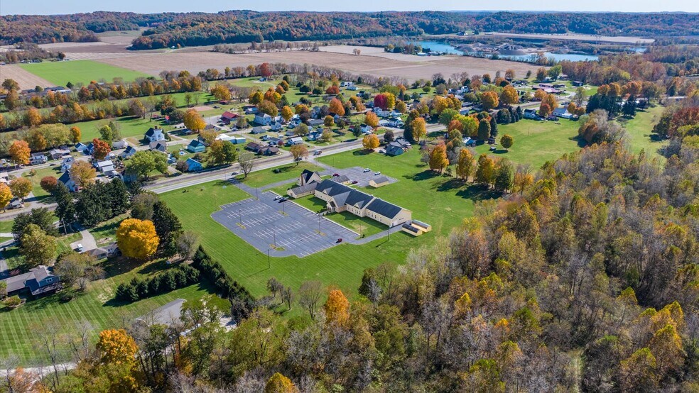 More Photos Of 8135 Mount Vernon Rd, Saint Louisville Office Residential For Sale