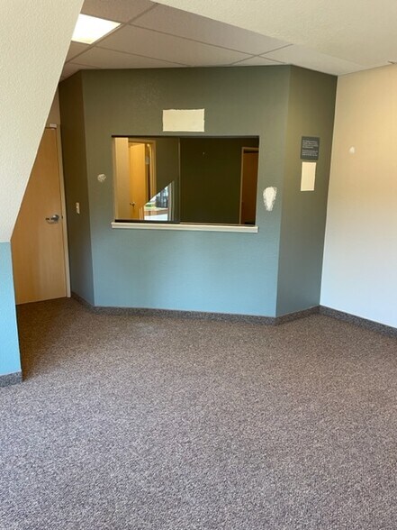 More Photos Of 412 W John St, Carson City Medical For Sale