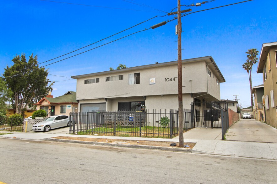 More Photos Of 1044 W 110th St, Los Angeles Apartments For Sale