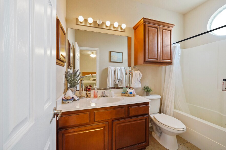 More Photos Of 1198 Jones Butler Rd, College Station Apartments For Sale