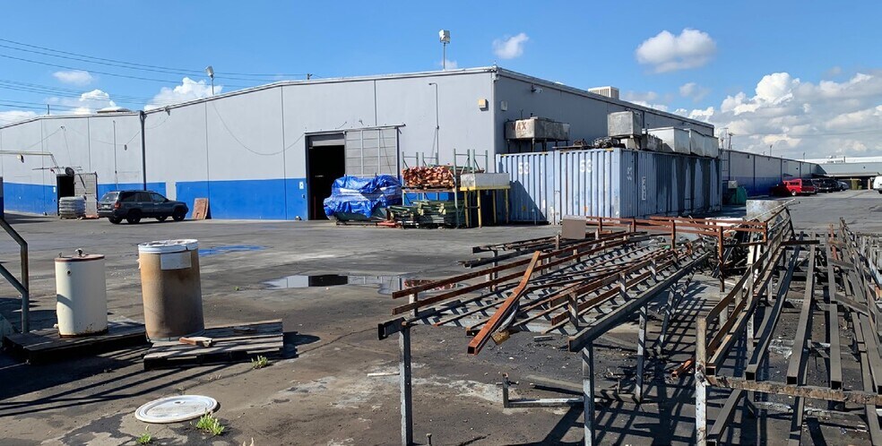 More Photos Of 110 Erie St, Pomona Manufacturing For Lease