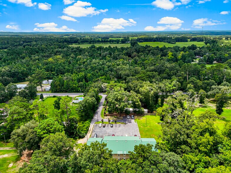 More Photos Of 872 Deer Wood Ln, Chipley Apartments For Sale