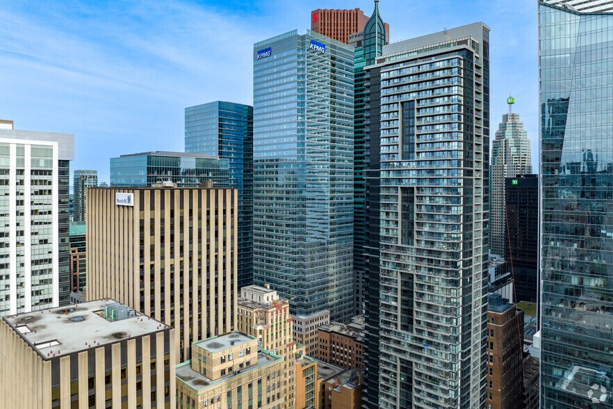 Primary Photo Of 333 Bay St, Toronto Office For Lease