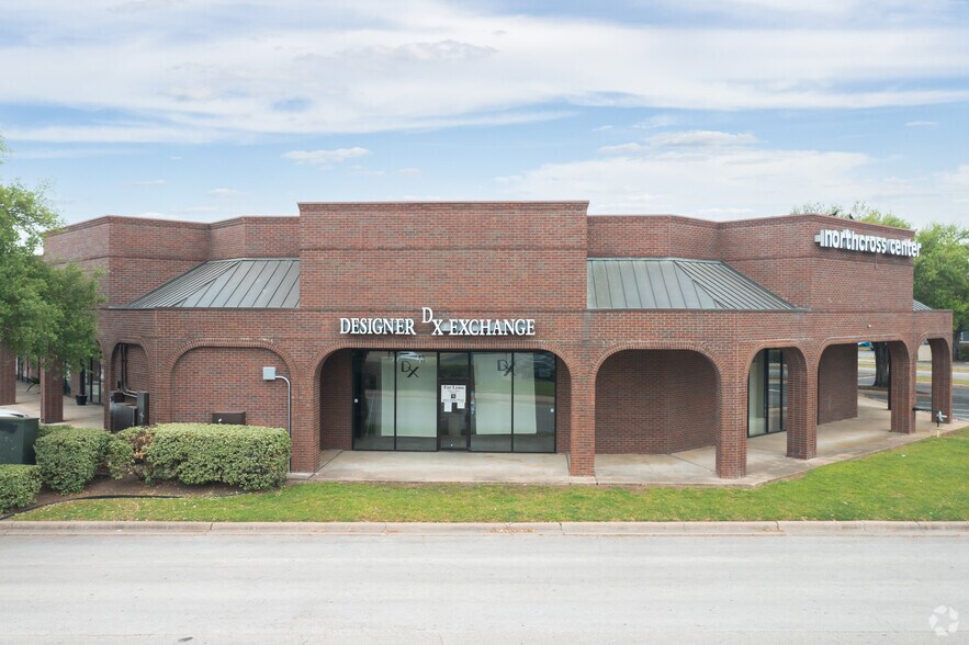 More Photos Of 7739 Northcross Dr, Austin Storefront For Lease