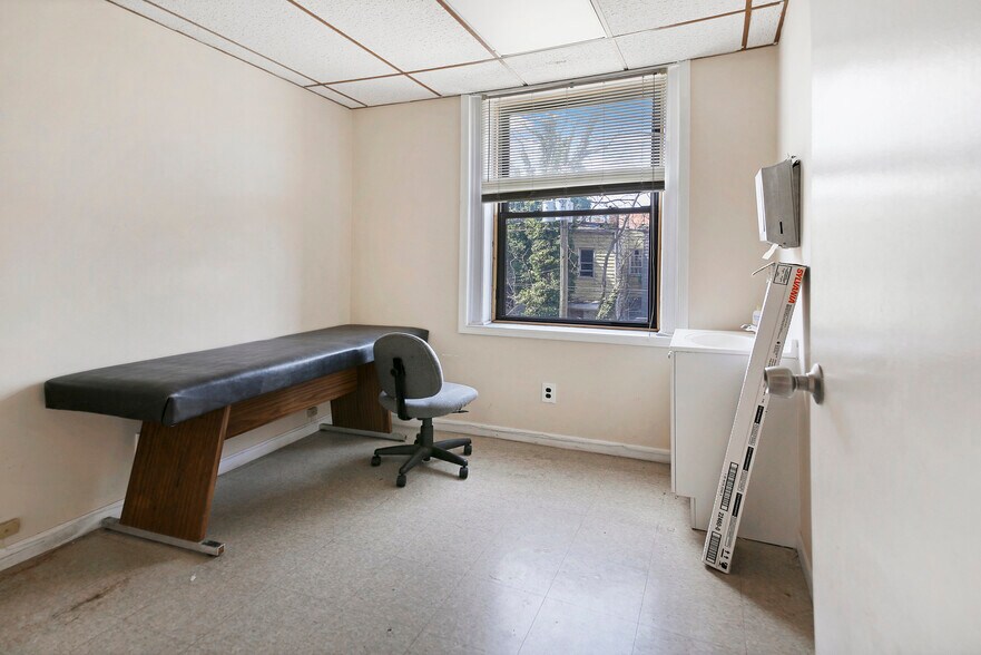 More Photos Of 8 Baldwin Ave, Jersey City Medical For Sale