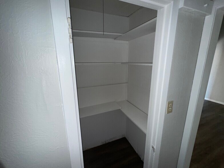 More Photos Of 3900 E 29th St, Bryan Unknown For Lease