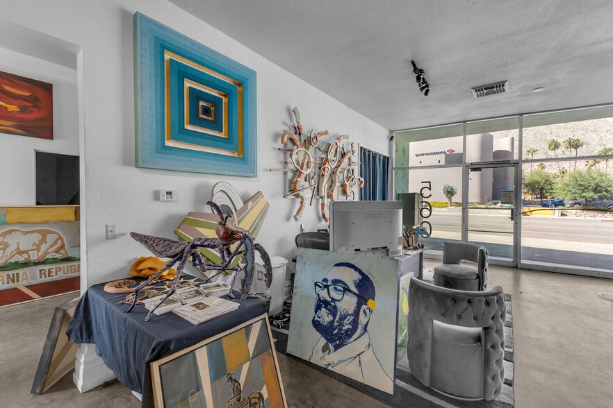 More Photos Of 560-562 S Indian Canyon Dr, Palm Springs Storefront Retail Residential For Lease