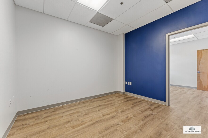 More Photos Of 456 Chestnut St, Lakewood Office For Lease