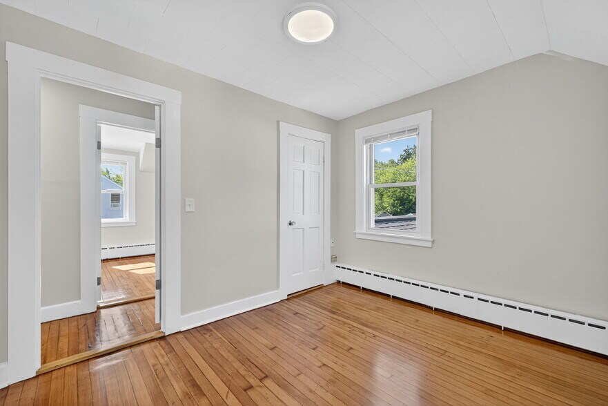 More Photos Of 18 Perry Ave, Nashua Apartments For Sale