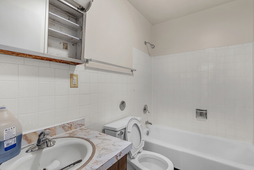 More Photos Of 9201 Kennedy Ave, Highland Apartments For Sale