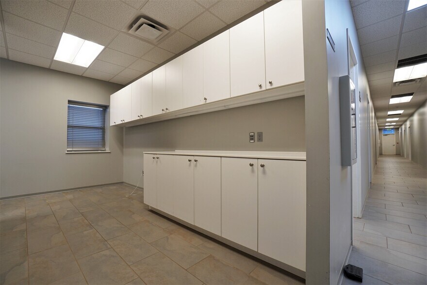 More Photos Of 248 Production Rd, Clinton Office Residential For Sale