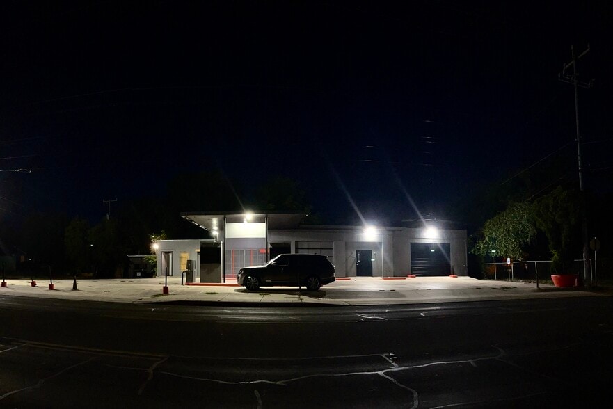 More Photos Of 1850 E Houston St, San Antonio Auto Repair For Lease