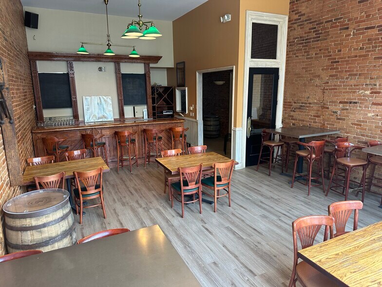 More Photos Of 11 Benton Ave E, Albia Restaurant For Sale