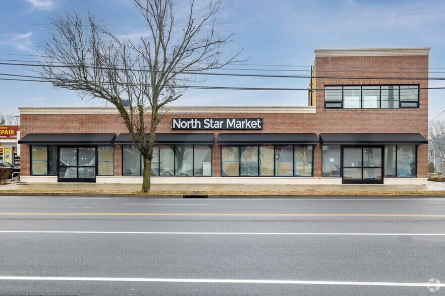 More Photos Of 600 Hillside Ave, New Hyde Park Freestanding For Lease