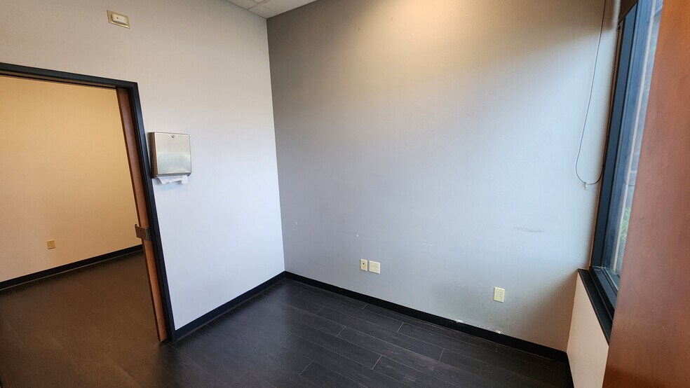 More Photos Of 8845 W Flamingo Rd, Las Vegas Medical For Lease