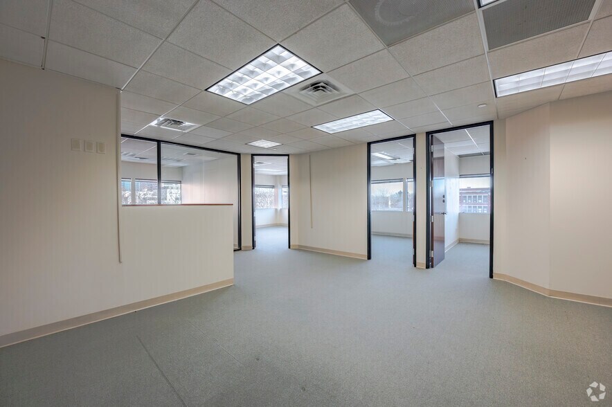More Photos Of 330 Main St, Hartford Office For Sale