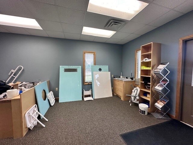 More Photos Of 7 Tiff Ave, Neillsville Office For Sale