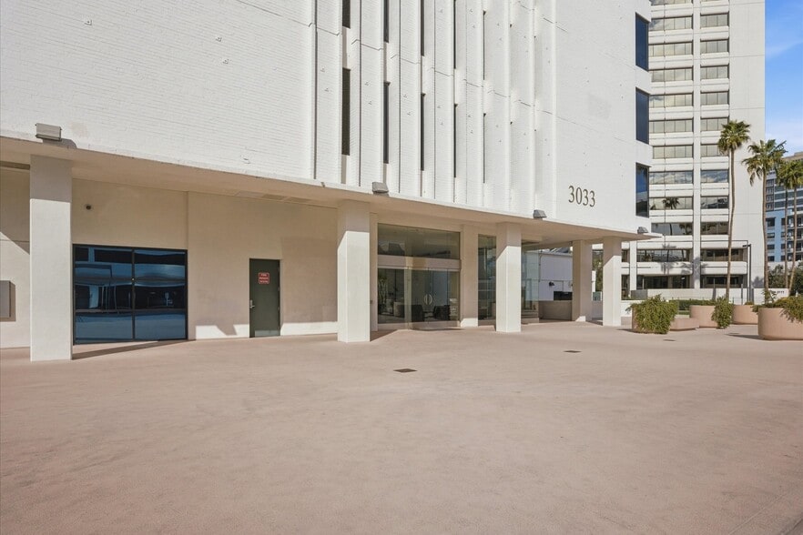 More Photos Of 3033 N Central Ave, Phoenix Loft Creative Space For Sale