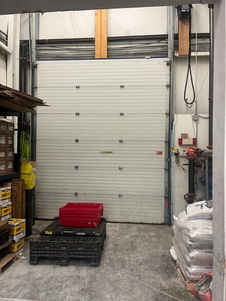 More Photos Of 2919 S Duff Ave, Ames Auto Repair For Lease