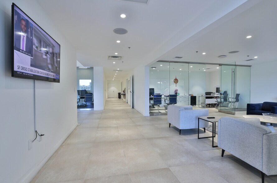 More Photos Of 3230 Auto Plz, Richmond Auto Dealership For Lease