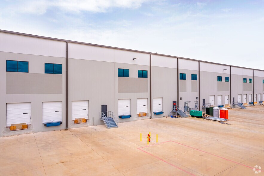 More Photos Of 1230 Highway 114, Roanoke Distribution For Lease