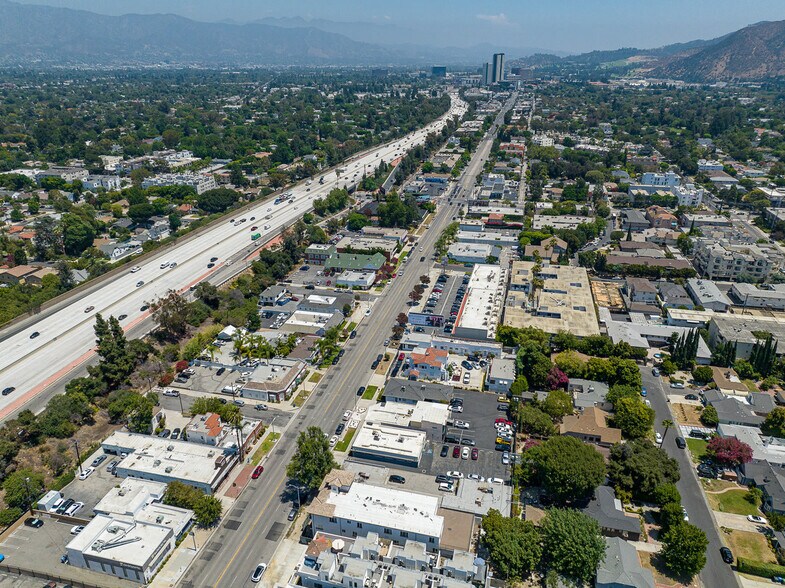 More Photos Of 10738 Riverside Dr, North Hollywood Medical For Lease