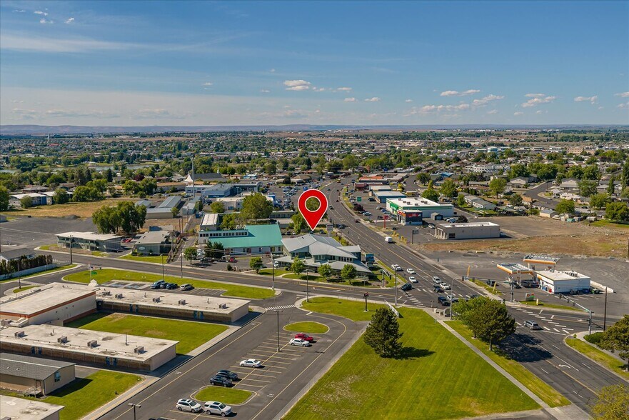 More Photos Of 1240 Pioneer Way S, Moses Lake Office For Sale