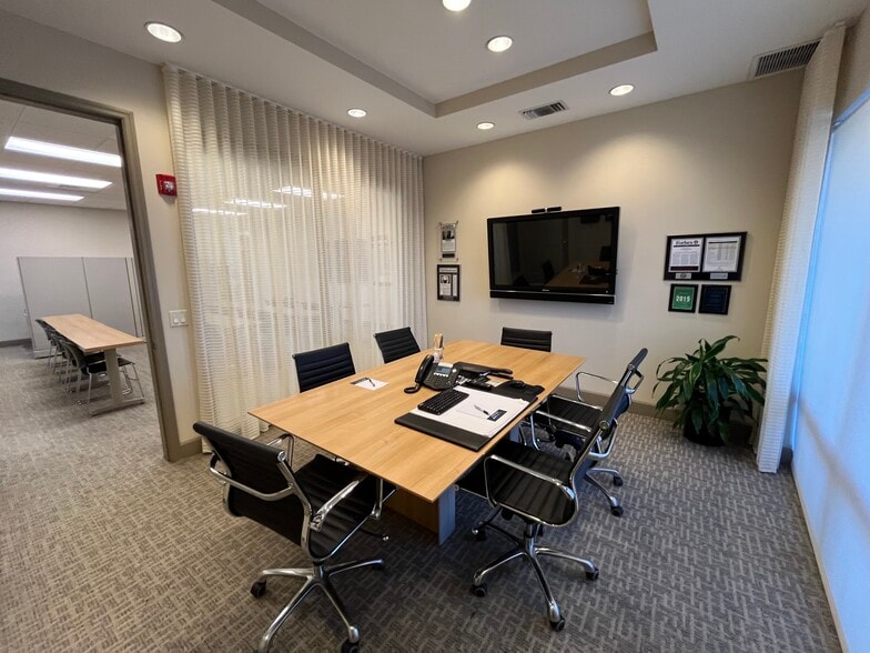 More Photos Of 2810 E Oakland Park Blvd, Fort Lauderdale Office For Lease