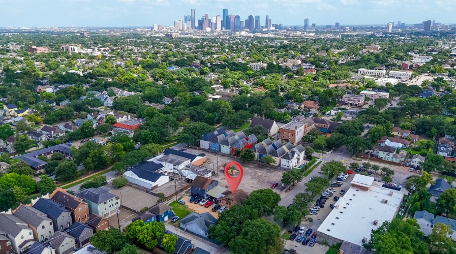 More Photos Of 1322 Yale St, Houston Office For Lease