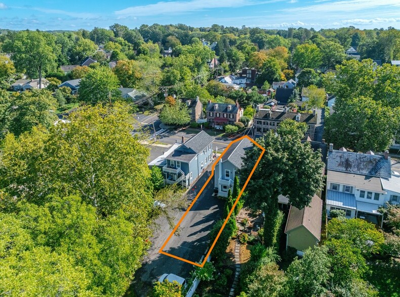 More Photos Of 154 N State St, Newtown Office For Sale