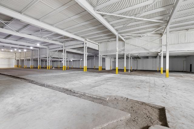 More Photos Of 20530 Hoover Rd, Detroit Warehouse For Lease