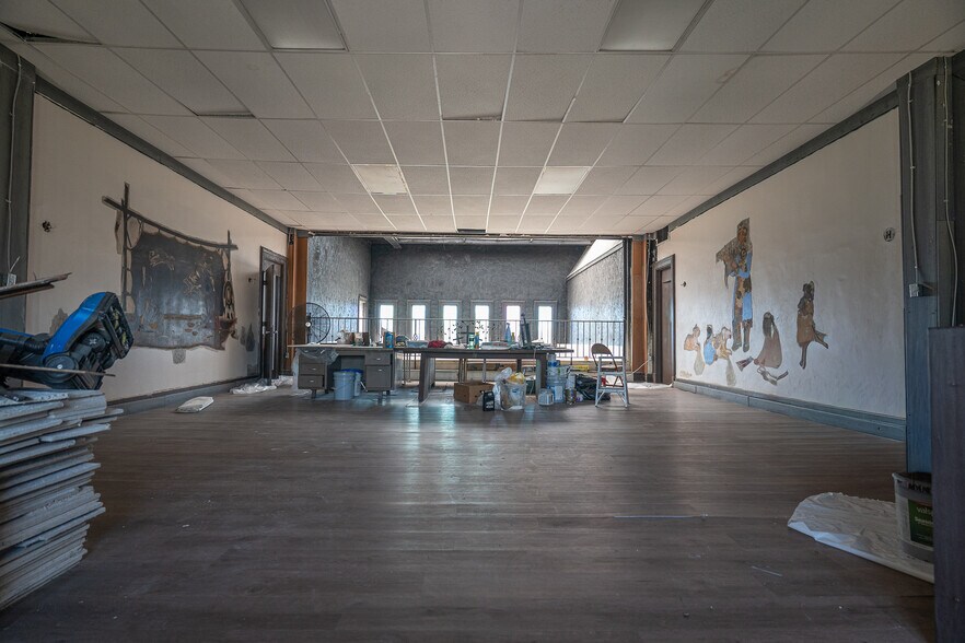 More Photos Of 401 E Broadway St, Muskogee Lodge Meeting Hall For Sale