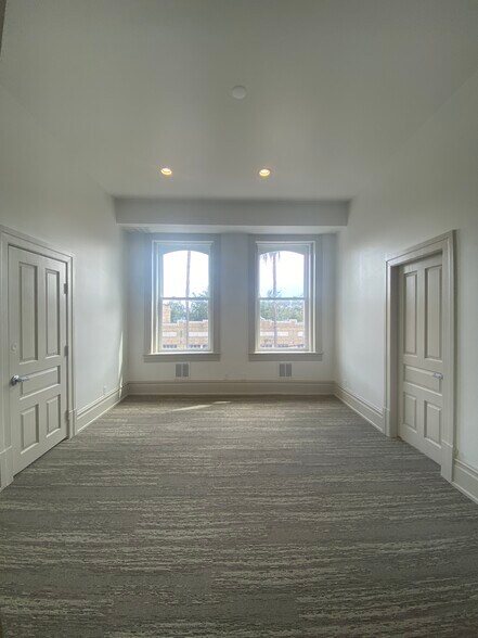 More Photos Of 1718 7th Ave E, Tampa Loft Creative Space For Lease