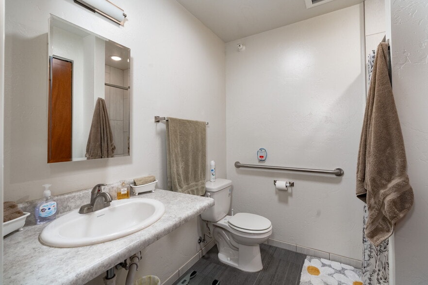 More Photos Of 104 White Ave, Grand Junction Apartments For Sale
