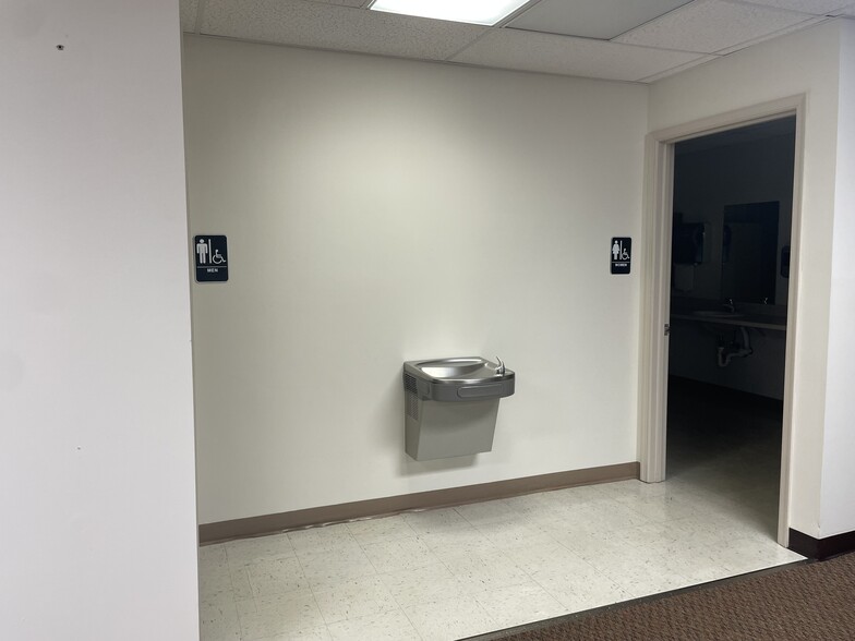 More Photos Of 130 E Burr Blvd, Kearneysville Office For Lease