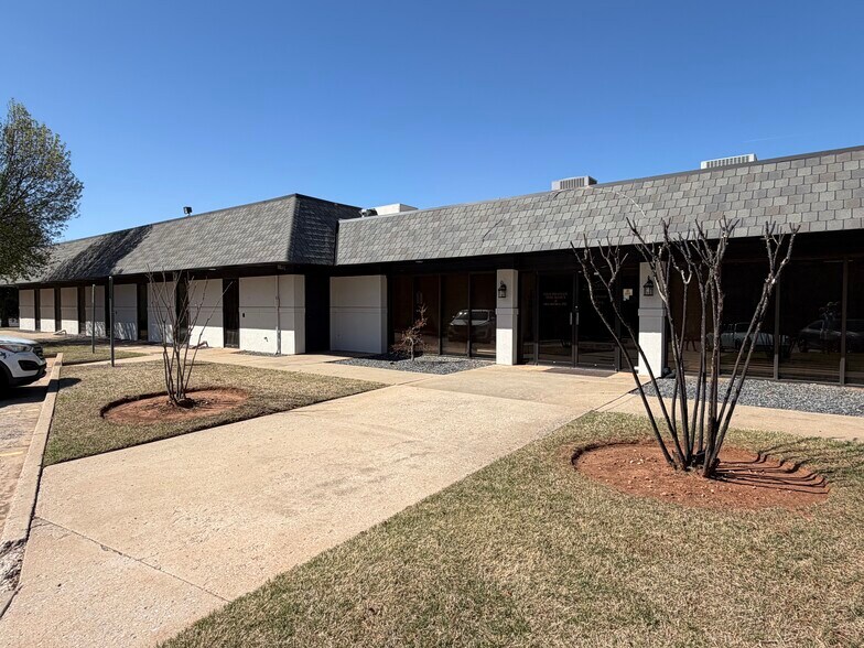 Primary Photo Of 770 NE 63rd St, Oklahoma City Office For Sale