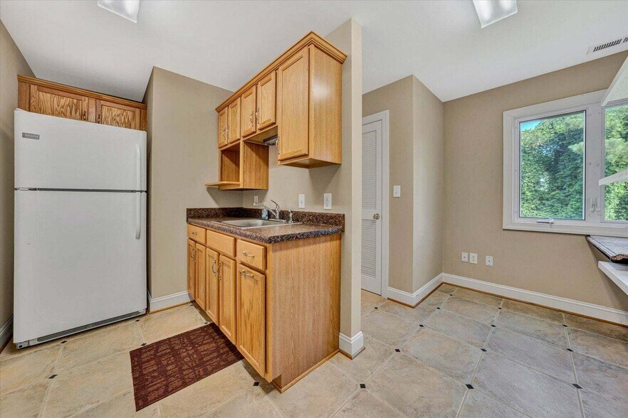 More Photos Of 1027 Waterwheel Dr, Moneta Office Residential For Sale