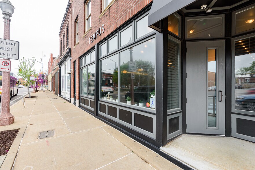 More Photos Of 4370 Manchester Ave, Saint Louis General Retail For Sale