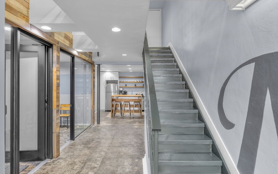 More Photos Of 211 W Freemason St, Norfolk Office Residential For Sale