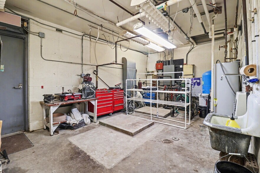 More Photos Of 3301 Green St, Shelby Industrial For Sale