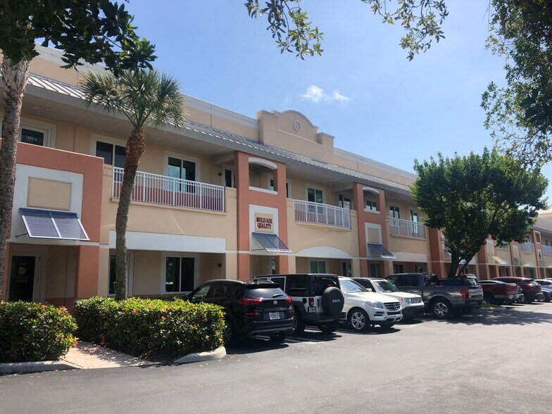 More Photos Of 601 N Congress Ave, Delray Beach Showroom For Lease