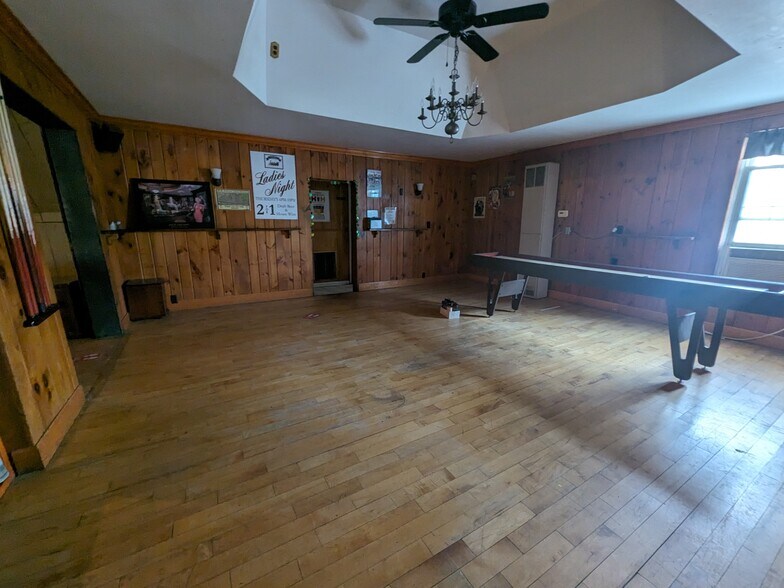 More Photos Of 17 Main St, Ballston Lake Restaurant For Lease