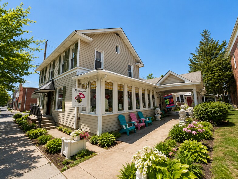 More Photos Of 138 W Main St, Ligonier Township Storefront Retail Residential For Sale