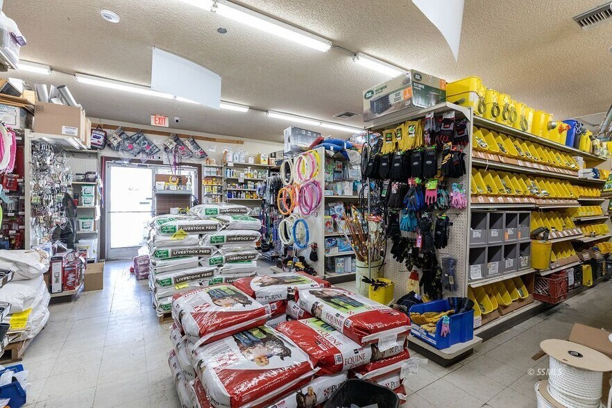 More Photos Of 6259 Hwy 178, Inyokern Freestanding For Sale